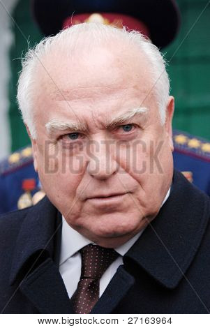 KIEV, Ucrânia - CIRCA 2008 - ex-primeiro-ministro russo Viktor Chernomyrdin sendo Ambass da Rússia
