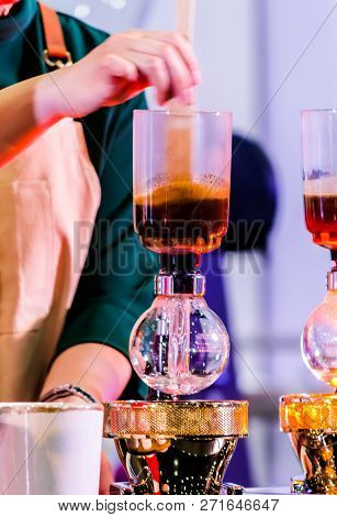 Showcase Syphon Coffee Maker By Syphonist.