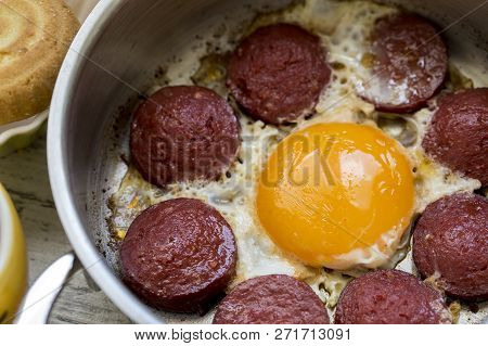 Turkish Style Fried Sausage With Eggs (sucuklu Yumurta)