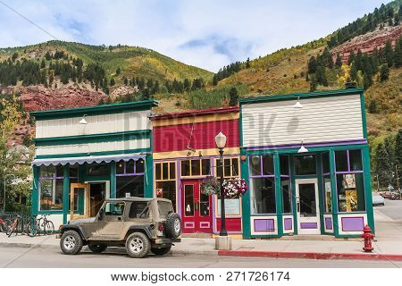 Telluride, Usa - September 20, 2005: Little Wooden Shops In Main Street Telluride, Colorado, Usa