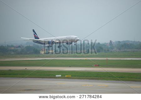 Hanoi, Vietnam - January 12, 2016: The Boeing 777-3m0 (vp-bgc) Of Aeroflot Airline Makes Landing On 