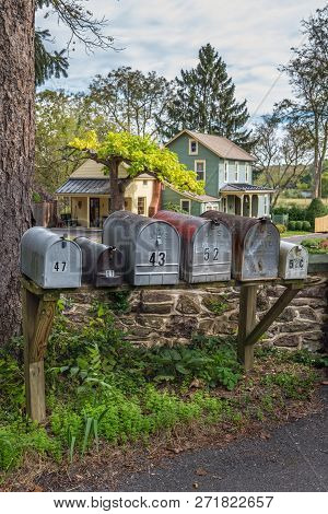 Tinicum, Pennsylvania - October 16 -united States Postal Service Rfd Mail Boxes As Seen On October 1