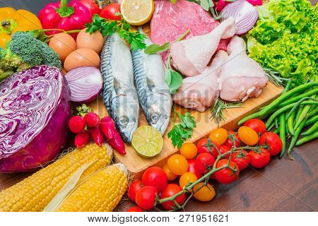 Mediterranena Diet : Fish,meat And Fresh Ingredients