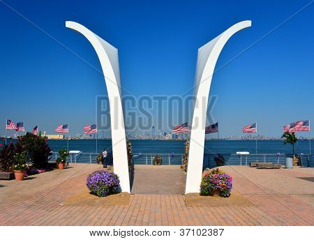 STATEN ISLAND - września 12: Pocztówki Memorial 12 września 2012 w Staten Island, NY. Memori