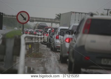 Salvador, Bahia / Brazil - June 25, 2015: Vehicles Are Seen In Traffic Jam On Highway Br 324, Due To