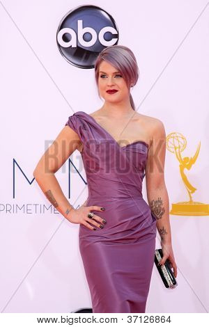Лос-Анджелес - 23 сентября: Келли Осборн прибывает в 2012 Emmy Awards в театре Nokia сентября 
