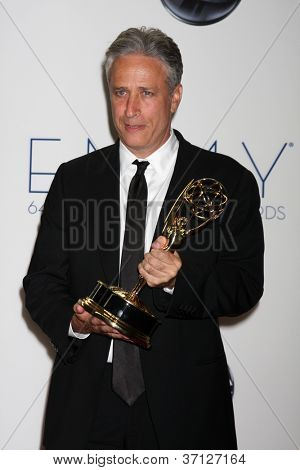 Лос-Анджелес - 23 сентября: Джон Стюарт в пресс-зале Emmy Awards в театре Nokia на сентября 2012