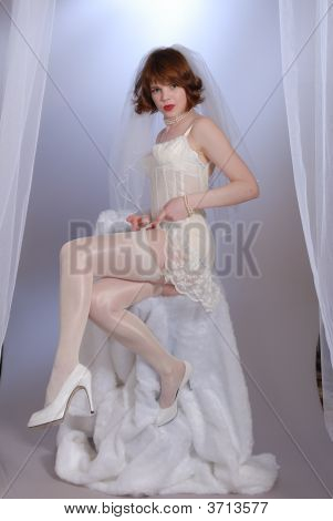 Schattig Retro Fifties bruid In Lingerie