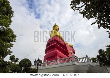 Large Beautiful Buddha Statue 