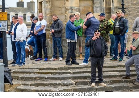 Richmond, North Yorkshire, Uk - June 14, 2020: Anti Black Lives Matter Protesters Protect The Obelis