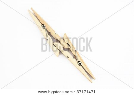 Widok kołek ubrania na białym tle