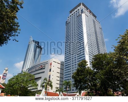 Wat Pathum Wanaram Ratchaworawihan Temple Bangkok Thailand-23 November 2018:it Is Also The Location 