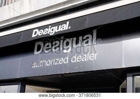 Bordeaux , Aquitaine / France - 02 15 2020 : Desigual Sign Logo Store Casual Clothing Brand Shop Fou