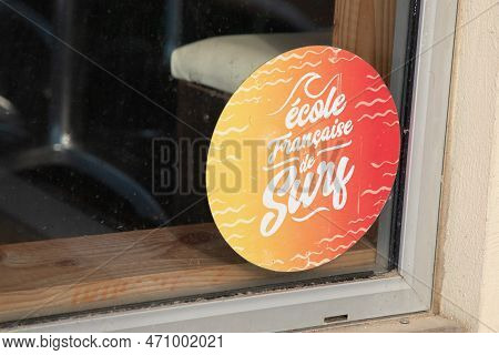 Bordeaux , Aquitaine  France - 12 02 2023 : Ecole Francaise De Surf French Surf School Logo Text Wit