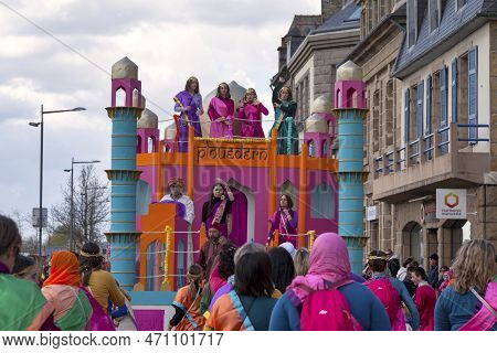 Landerneau, France - April 03 2022: Indian Themed Float Of The Carnaval De La Lune Etoilée.