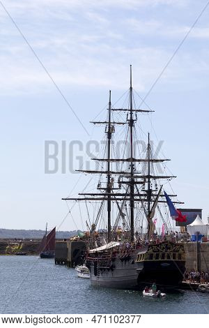 Brest, France - July 14 2022: The Étoile Du Roy ('king's Star') Is A Three-masted Sixth-rate Frigate