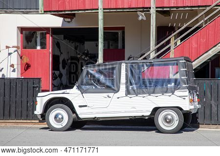 Bordeaux , Aquitaine  France - 02 20 2023 : Citroen Mehari Ancient Retro Beach Car Convertible Vehic