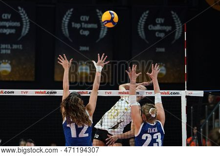 Istanbul, Turkiye - November 06, 2022: Hande Naz Simsek And Ilka Van De Vyver In Action During Vakif