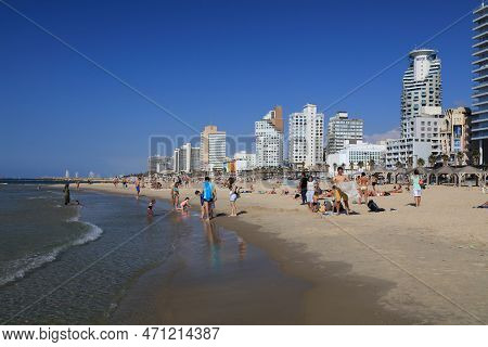 Tel Aviv, Israel - November 2, 2022: People Visit Allenby Beach (also Known As Jerusalem Beach) In T
