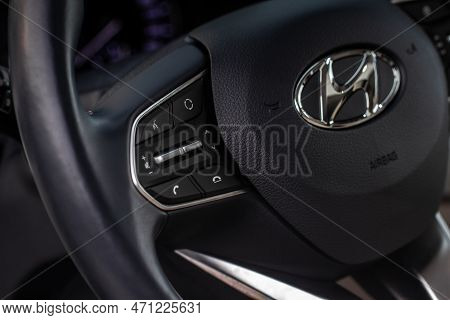 Moscow, Russia - December 18, 2021 Hyundai Palisade (lx2) Multiple Buttons On The Steering Wheel To 