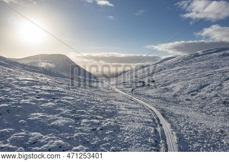 The Snow Covered Glenveagh Mountains And Glen In County Donegal - Republic Of Ireland