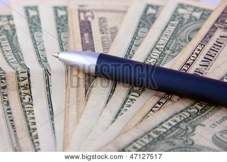 Dolar ve kalem
