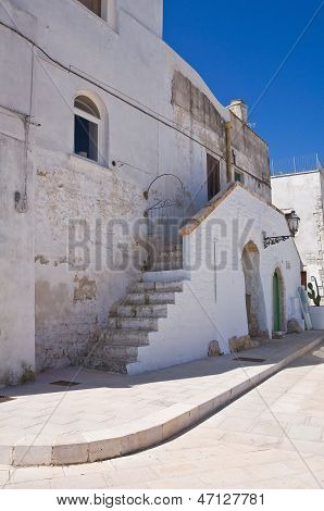 Vicolo in Ceglie Messapica. Puglia. Italia meridionale.