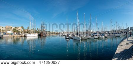 Barcelona,spain - Dic 02, 2018: Santa Eulalia Is A Schooner On Moll De La Fusta In Barcelona, Catalo
