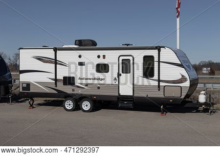 Indianapolis - Circa February 2023: Autumn Ridge Travel Trailer. Autumn Ridge And Starcraft Rv Are P