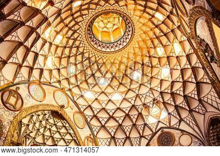Kashan, Iran - 29th June, 2022: Amazing View Of Hot Bathing Hall (garmkhaneh) At Sultan Amir Ahmad B