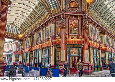 London, Uk - July 13, 2019: Tourists Visit Leadenhall Market In The City Of London. Leadenhall Marke
