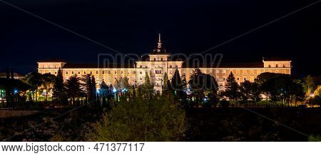 Toledo, Spain - Nov 30, 2022: Academia De Infanteria, A Military Institution In Toledo, Spain At Nig
