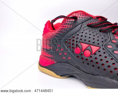 Perak, Malaysia, Febuary 22 2023: Yonex Tru Cushion Bubble Out Black Red Isolated On White Backgroun