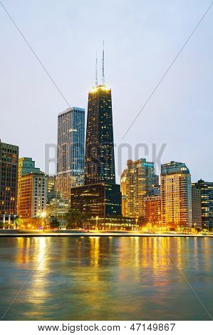 Downtown Chicago, Il At Sunset