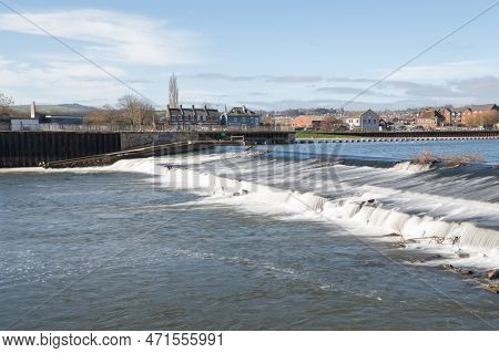 Trews Weir On The River Exe In Exeter