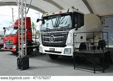 Pasay, Ph - Feb 11 - Foton Auman Gtl Cement Mixer Truck At Foton Big Show On February 11, 2023 In Pa