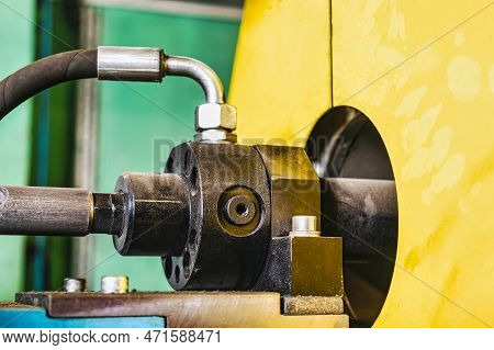 The Working Area Of Cnc Multiform Spring Coiling Machine Close Up