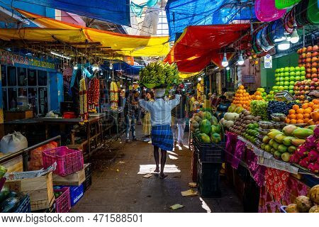 Mysore, India - 12.01.2023: Fruit Stall In The Century Old Market In Mysore, Karnataka, India. Hight