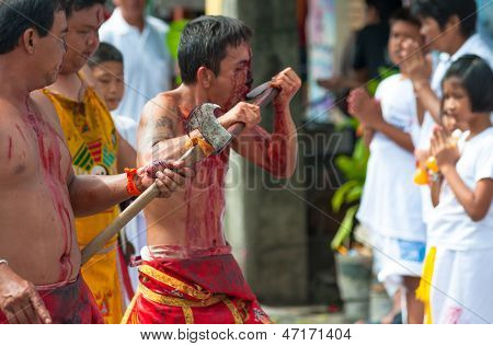 PHUKET, Thajsko - 23 října: neznámý účastník průvodu 23 října 2012 vegetarián Festiva
