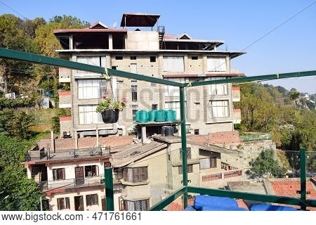 Early Morning View Of Modern Rooftop Restaurant At Kasauli, Himachal Pradesh In India, View Of Mount