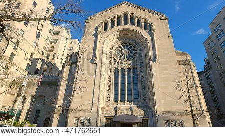 Temple Emanu-el In New York - Travel Photography