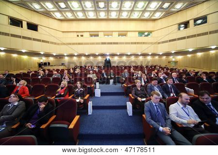 Moscou - 21 de novembro: O hall do Presidente Hotel onde o internacional conferência Real Estate Manageme