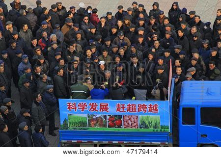 Audiences Around Watching Yangko Dance Performance