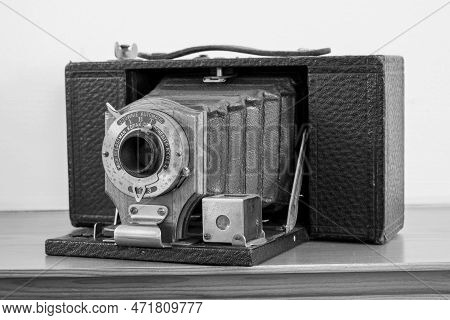 Number 2 Folding Brownie Camera Model A