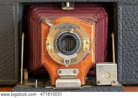 Number 2 Folding Brownie Camera Model A