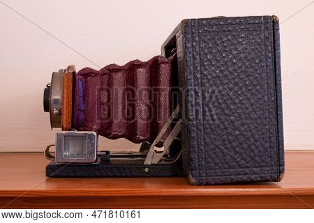 Number 2 Folding Brownie Camera Model A