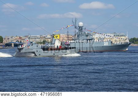 Saint Petersburg, Russia - July 29, 2018: Landing Craft D-67 With The Boat Of Peter The Great Passes