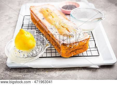 Lemon Poppy Cake With Sugar Sweet Icing, Emon Pound Cake Loaf