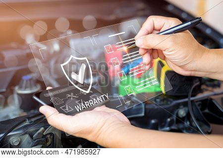 Customer Service Quality Guarantee Concept On Virtual Screens, Employees Check The Conditions Of Qua