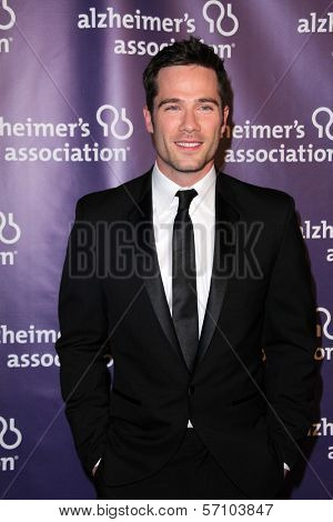 Luke MacFarlane  at the 19th Annual 